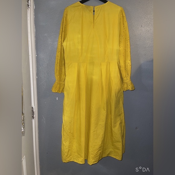 Who what wear yellow dress size X-Large leave has handmade flower not new long. - Picture 2 of 12